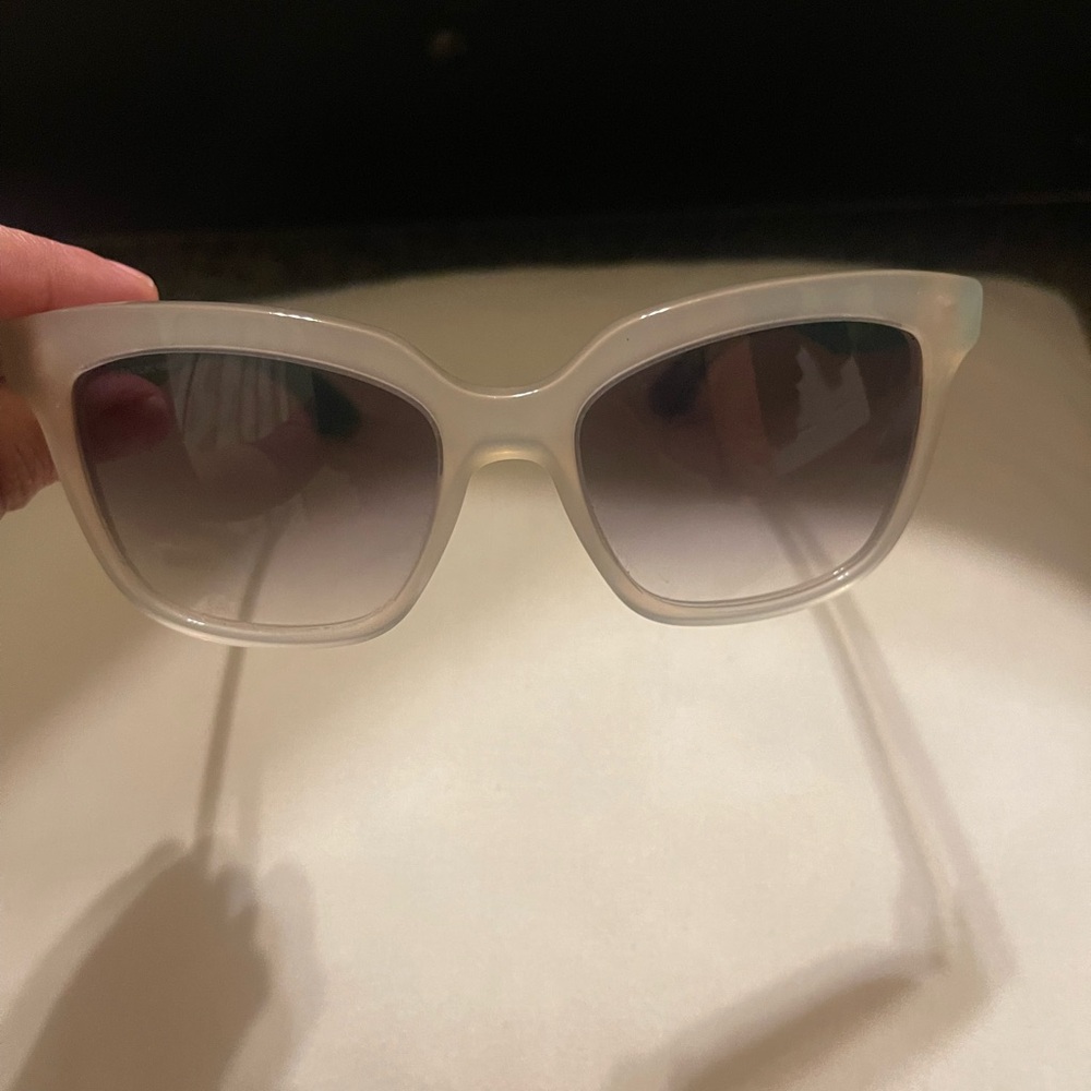 Stylish sunglasses glittery wore few times FINAL PRICE NO NEGOTIATIONS